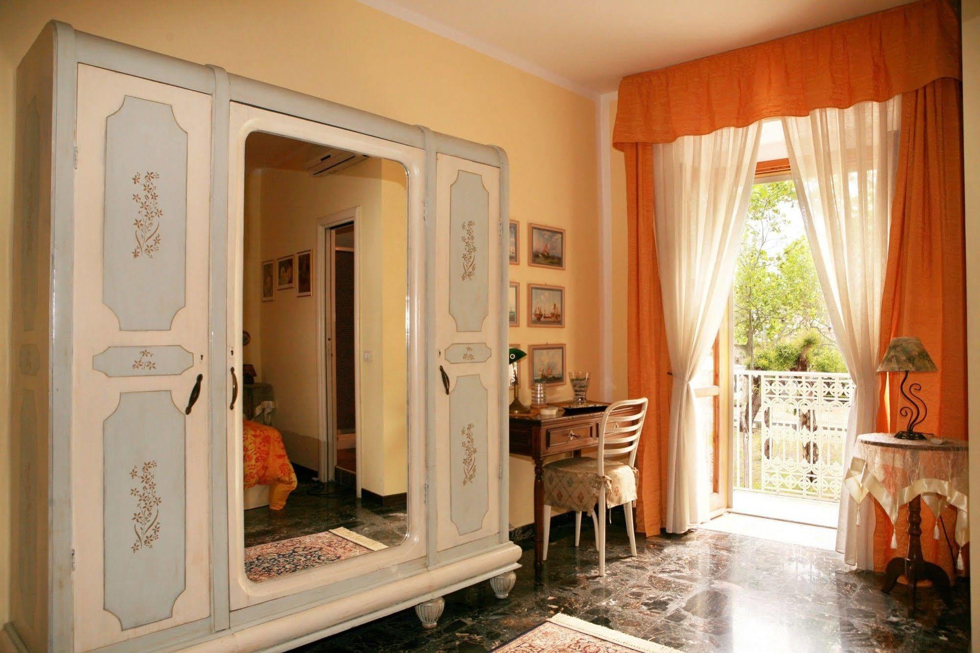 Al Vecchio Pioppo Bed & Breakfast Praia a Mare Exterior photo